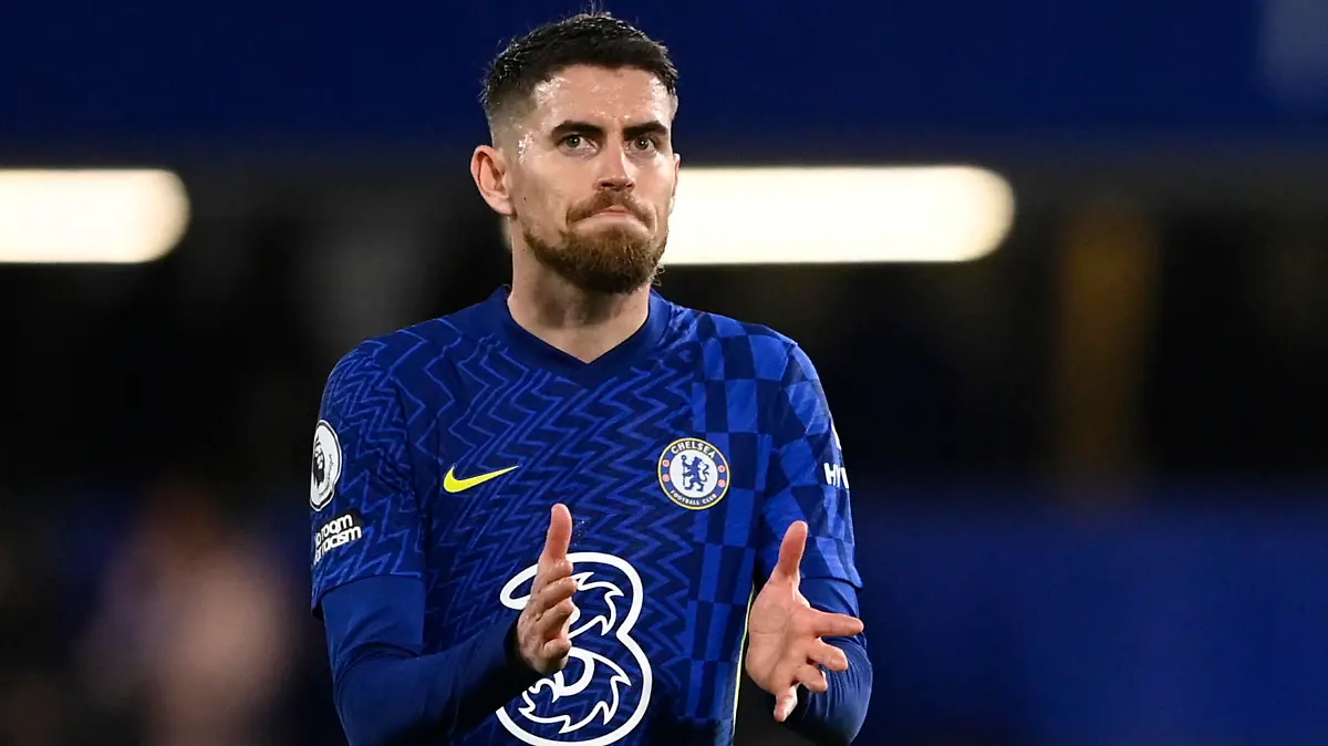 Soccer Football - Premier League - Chelsea v Brighton & Hove Albion - Stamford Bridge, London, Britain - December 29, 2021 Chelsea's Jorginho applauds fans after the match REUTERS/Tony Obrien EDITORIAL USE ONLY. No use with unauthorized audio, video, data, fixture lists, club/league logos or 'live' services. Online in-match use limited to 75 images, no video emulation. No use in betting, games or single club /league/player publications. Please contact your account representative for further details.