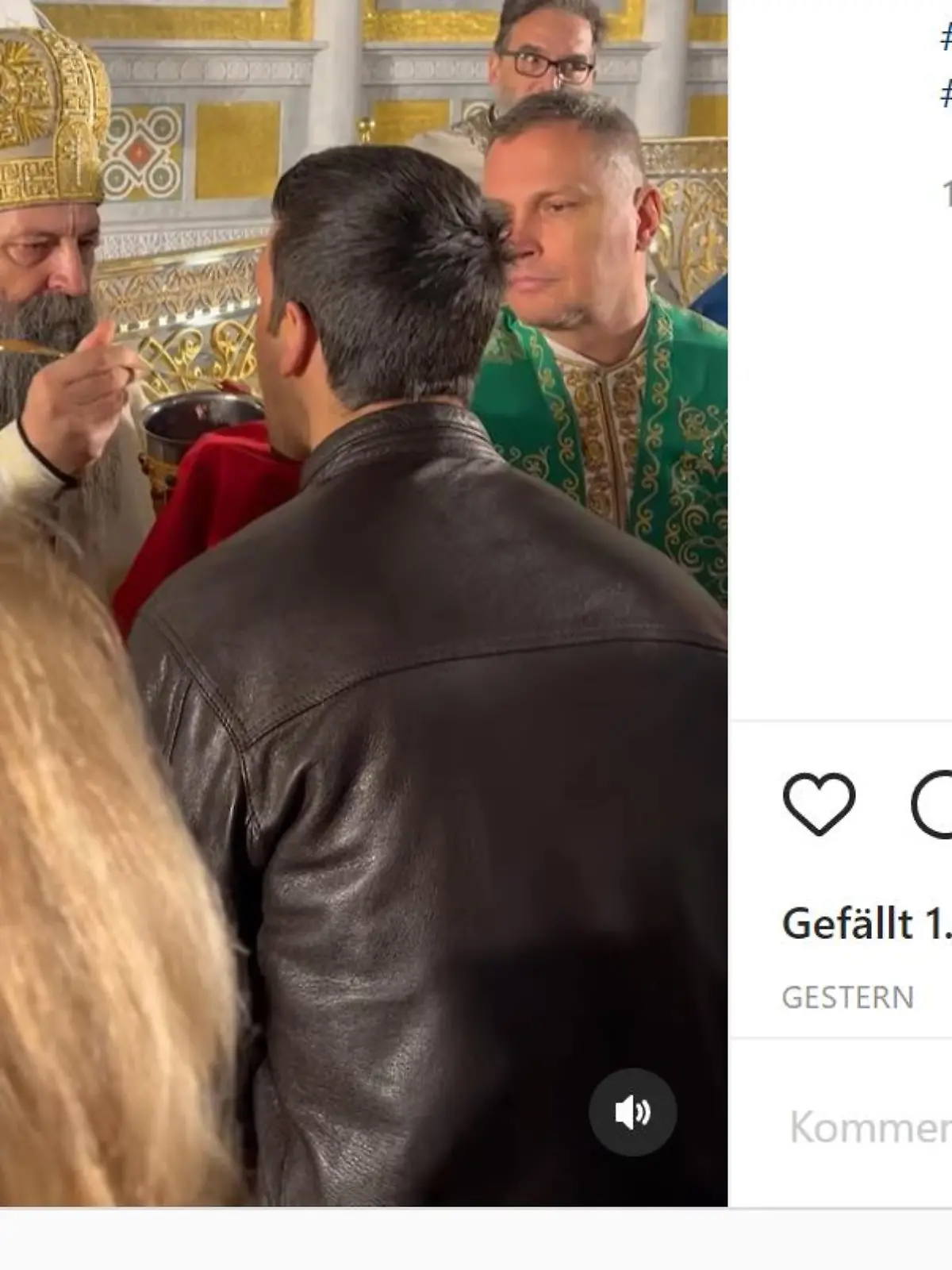 Novak Djokovic in der serbischen Kirche.
