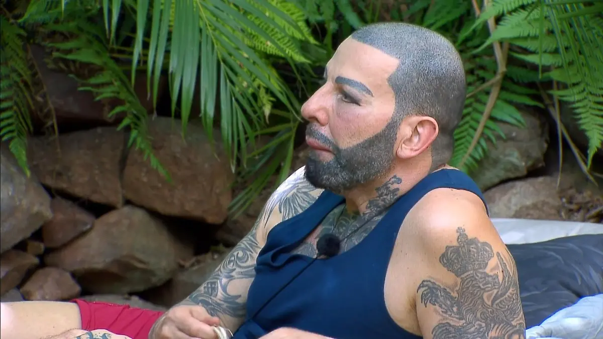 Harald Glööckler packt im RTL-Dschungelcamp über sein trauriges Leben aus.