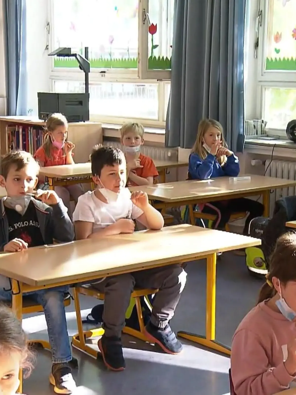 Bild zu: "Corona in Schulen Thema im NRW-Landtag"