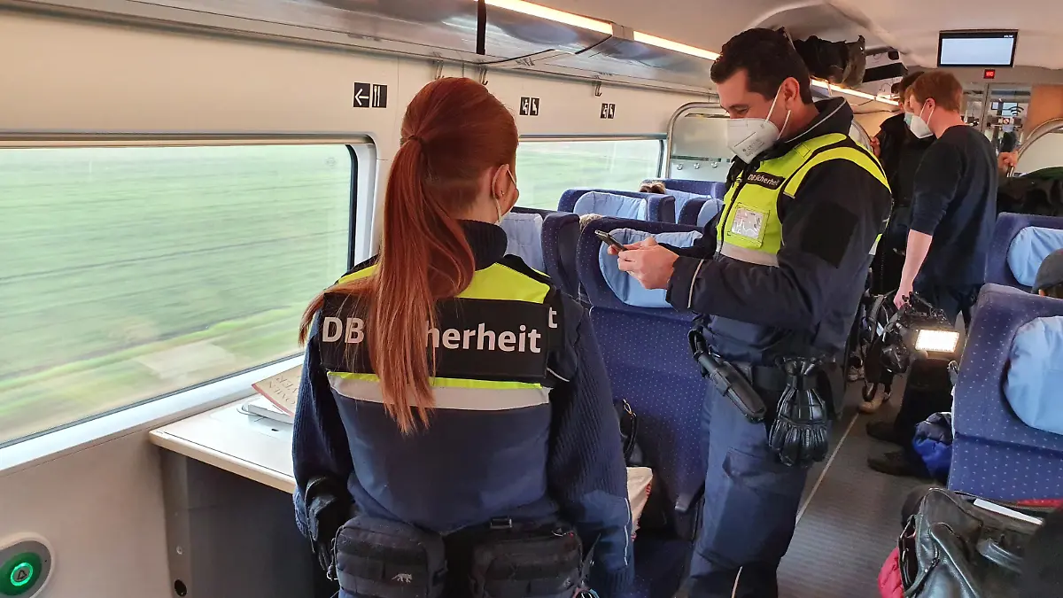 Corona-Kontrolle in der Deutschen Bahn