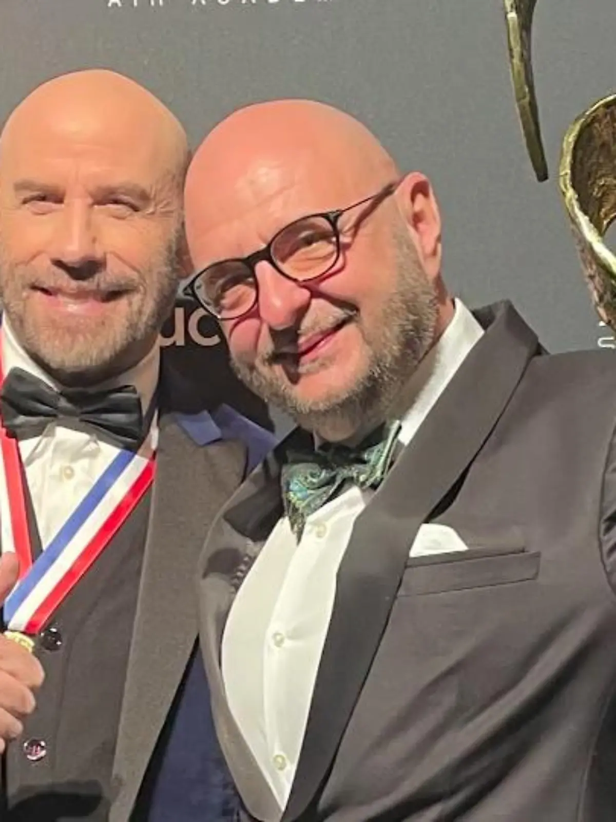 Bernd Breiter hat als Veranstalter von Musikfestivals schon viele Erfolge gefeiert. Der World Club Dome, der immer im Juni in Frankfurt stattfindet, ist normalerweise ein festes Highlight im hessischen Sommer. Schon lange arbeitet er dafür mit Astronauten der Weltraumorganisationen ESA und NASA zusammen. Nun wurde der Hesse für die Zusammenarbeit in Los Angeles geehrt und unter den Gratulanten war auch Schauspiel-Legende John Travolta.