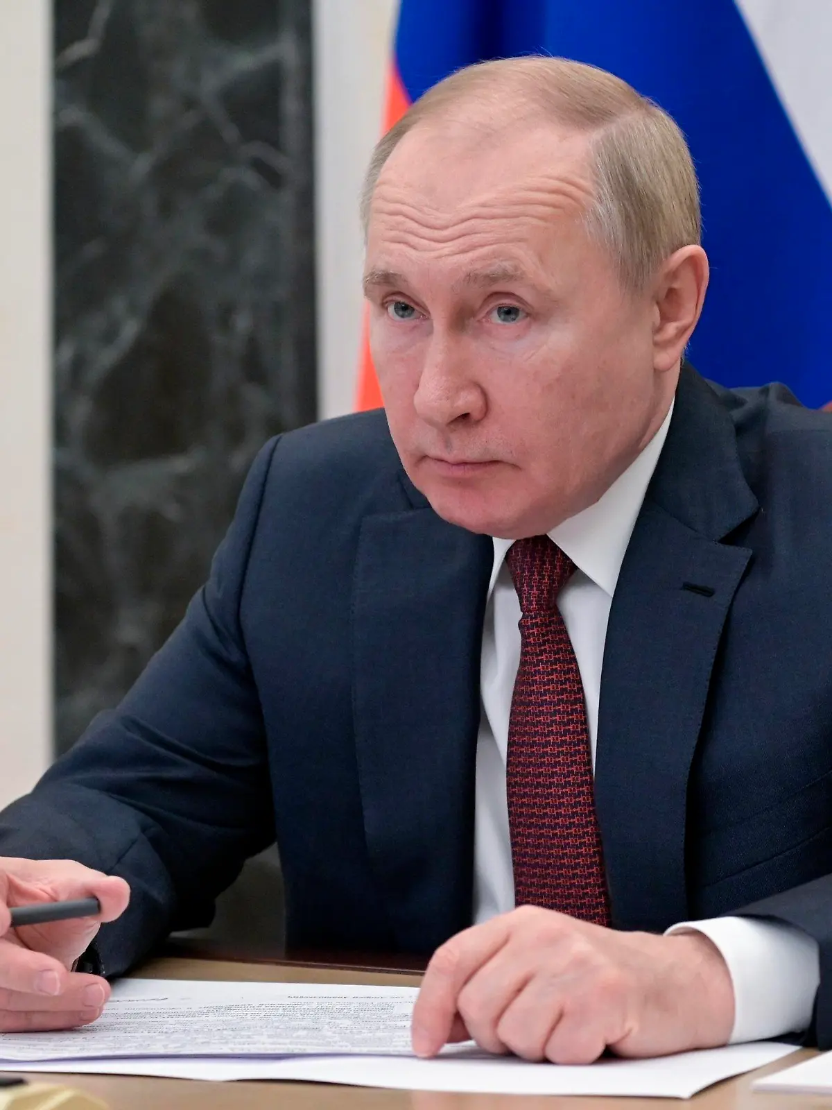 12.01.2022, Russland, Moskau: Wladimir Putin, Präsident von Russland, nimmt im Kreml an einer Videokonferenz des Kabinetts teil. Foto: Alexei Nikolsky/Pool Sputnik Kremlin/AP/dpa +++ dpa-Bildfunk +++