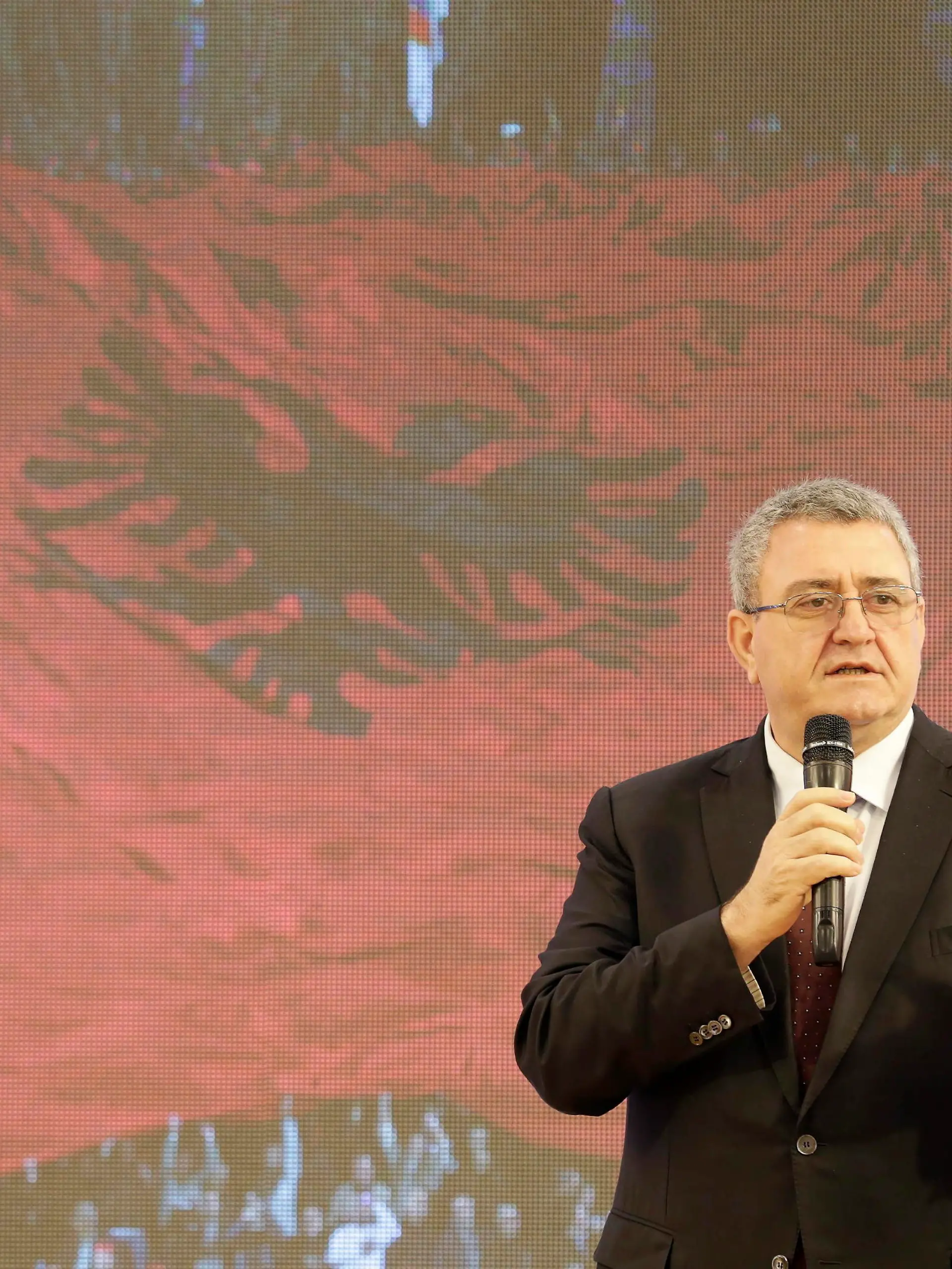 epa05281061 Armand Duka, President of the Albanian Soccer Federation, addresses a speech after signing a contract of sponsorship with the SIGAL UNIQA Group Austria in Tirana, Albania, 28 April 2016. Insurance group SIGAL UNIQA Group Austria will be the main sponsor of the Albanian Soccer Federation and the Albanian national soccer team from 2016 until 2018. EPA/ARMANDO BABANI ++