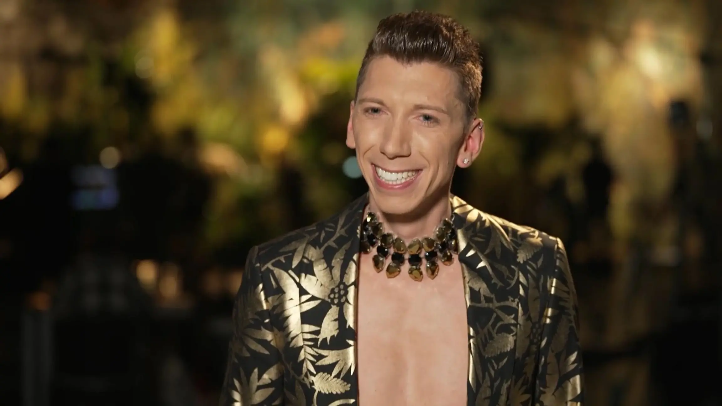 Manuel Flickinger zieht voller Elan ins Dschungelcamp IBES-Kandidat 2022