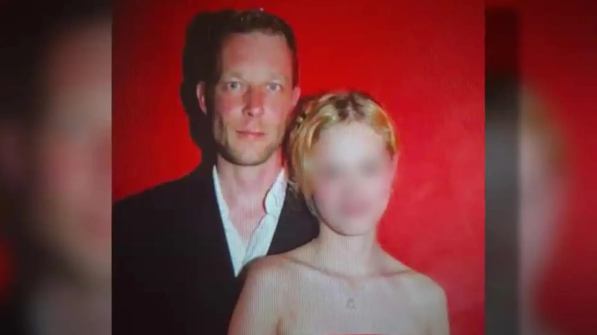 Christian B. mit einer verpixelten Frau
