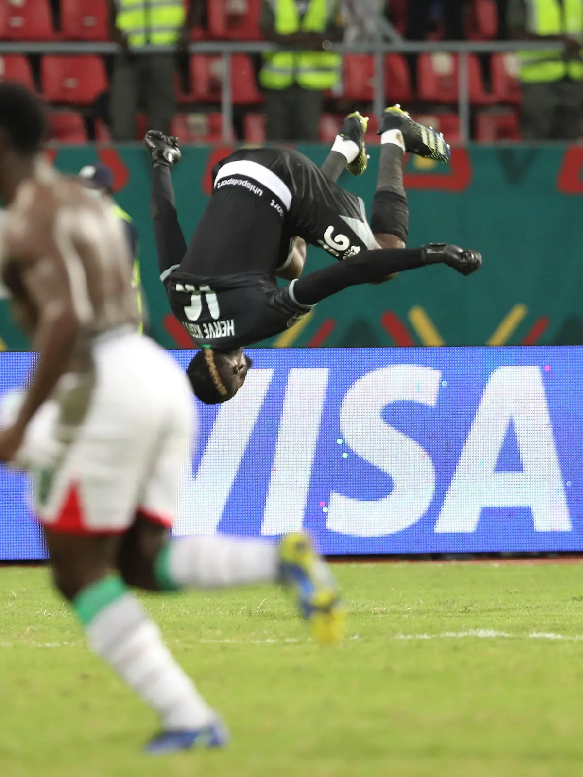 Football - 2021 Africa Cup of Nations - Finals - Last 16 - Gabon v Burkina Faso - Limbe - Cameroon. Burkina Faso goalkeeper Kouakou Herve Koffi celebrates victory during the 2021 Africa Cup of Nations Afcon Finals Last 16 match between Gabon and Burkina Faso in Limbe, Cameroon on 23 January 2022 ©Gavin Barker/Sports Inc URN:64911805