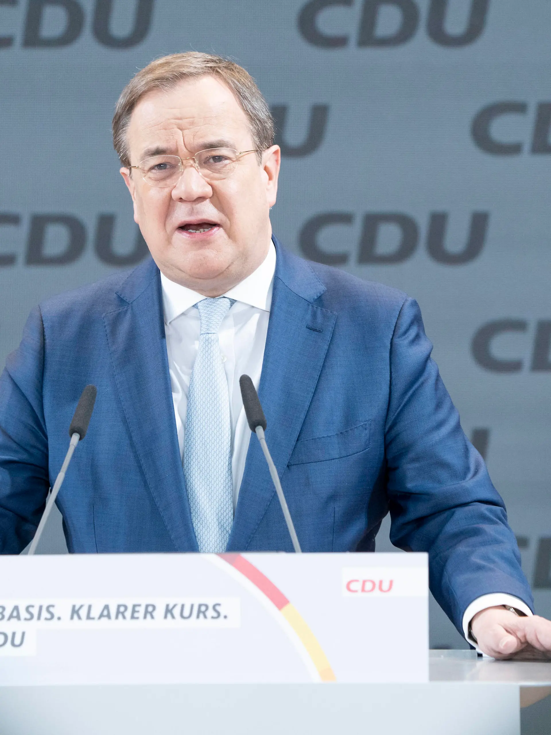  34. Parteitag der CDU Deutschlands im Konrad-Adenauer-Haus Berlin - Armin Laschet eröffnet als scheidender Parteivorsitzender den Parteitag34. Parteitag der CDU Deutschlands im Konrad-Adenauer-Haus Berlin - Armin Laschet eröffnet als scheidender Parteivorsitzender den Parteitag, *** 34 Party Congress of the CDU of Germany at the Konrad Adenauer Haus Berlin Armin Laschet opens the Party Congress as outgoing Party Chairman 34 Party Congress of the CDU of Germany at the Konrad Adenauer Haus Berlin Armin Laschet opens the Party Congress as outgoing Party Chairman,