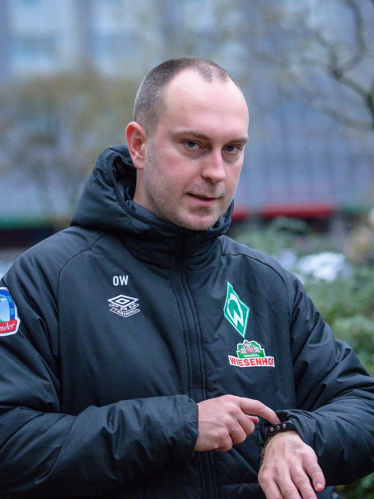  GER, 2.FBL, Werder Bremen Training / 02.01.2022, Trainingsgelaende am wohninvest WESERSTADION - Platz 4/5, Bremen, GER, 2.FBL, Werder Bremen Training 1. Training im neuen Jahr statt in Spanien wurde in Bremen trainiert Ole Werner SV Werder Bremen Trainer *** GER, 2 FBL, Werder Bremen Training 02 01 2022, Trainingsgelaende am wohninvest WESERSTADION Platz 4 5, Bremen, GER, 2 FBL, Werder Bremen Training 1 Training in the new year instead of in Spain was trained in Bremen Ole Werner SV Werder Bremen Trainer nordphotoxGmbHxx/xKokenge nph00001