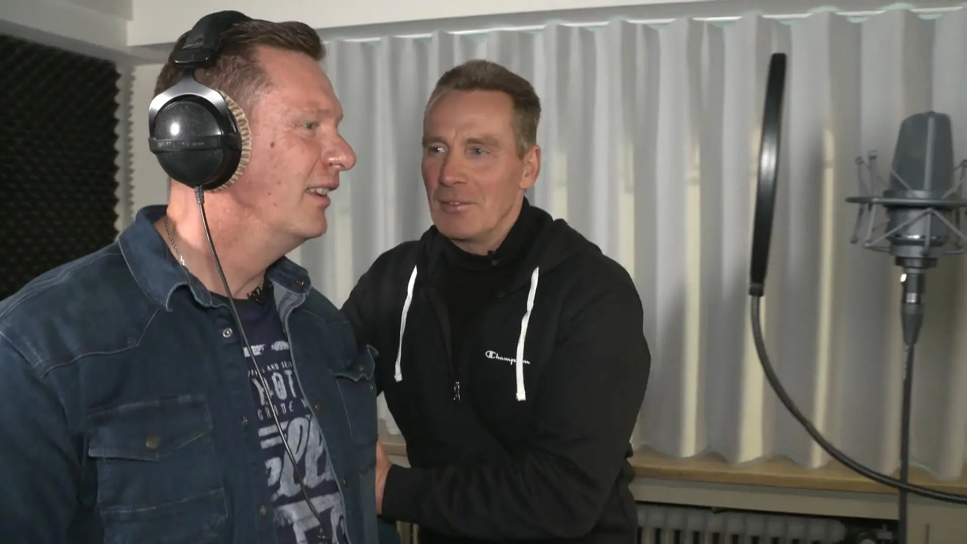 Jürgen Milski mit Bruder Peter im Tonstudio Gemeinsamer Song