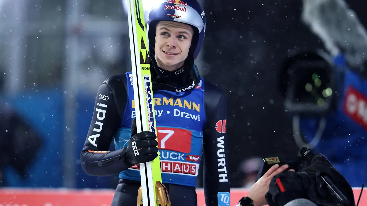 BISCHOFSHOFEN, AUSTRIA - JANUARY 05: Andreas Wellinger of Germany reacts after his second jump of the Individual HS142 at the Four Hills Tournament Men Bischofshofen at Paul-Ausserleitner-Schanze on January 05, 2022 in Bischofshofen, Austria. After the cancellation of the Innsbruck event on January 4th due to bad weather conditions, Bischofshofen is adding the third stop of the Four Hills Tournament to its schedule today. (Photo by Jasmin Walter/Getty Images)