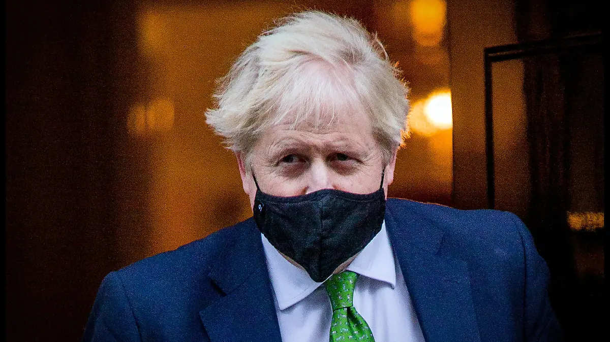 News Bilder des Tages . 19/01/2022. London, United Kingdom. Boris Johnson PMQs.. Prime Minister Boris Johnson departs No10 Downing Street for PMQs at the House of Commons. PUBLICATIONxINxGERxSUIxAUTxHUNxONLY xMartynxWheatleyx/xi-Imagesx IIM-23017-0001