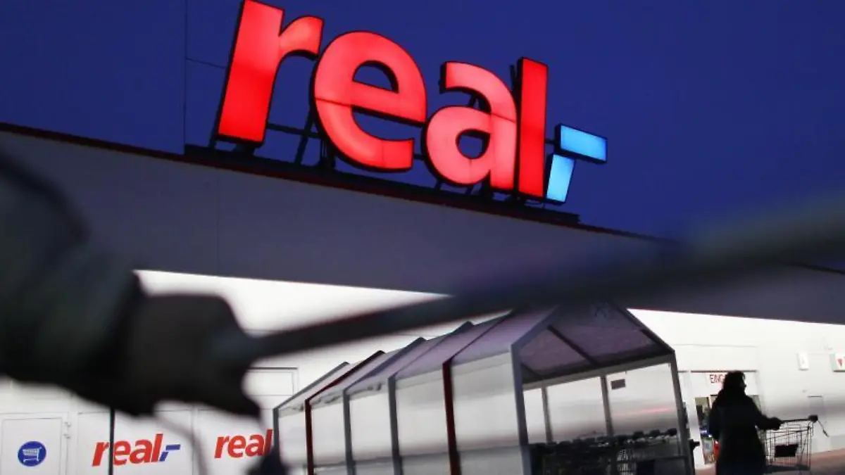 Real schließt sieben Läden