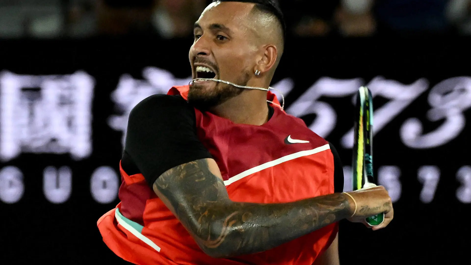  TENNIS AUSTRALIAN OPEN, Nick Kyrgios of Australia plays a shot during his second round Mens singles match against Daniil Medvedev of Russia on day 4 of the Australian Open at Melbourne Park in Melbourne, Thursday, January 20, 2022.  ACHTUNG: NUR REDAKTIONELLE NUTZUNG, KEINE ARCHIVIERUNG UND KEINE BUCHNUTZUNG MELBOURNE VICTORIA AUSTRALIA PUBLICATIONxINxGERxSUIxAUTxONLY Copyright: xDEANxLEWINSx 20220120001615158352