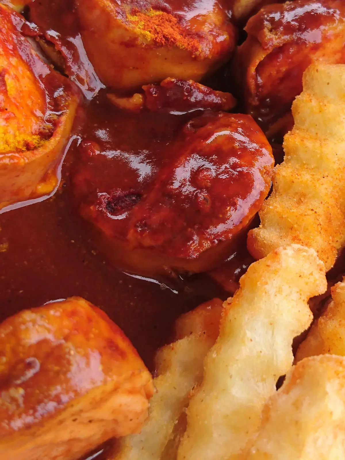  Currywurst mit Pommes Frites *** Curry sausage with french fries 1088812708
