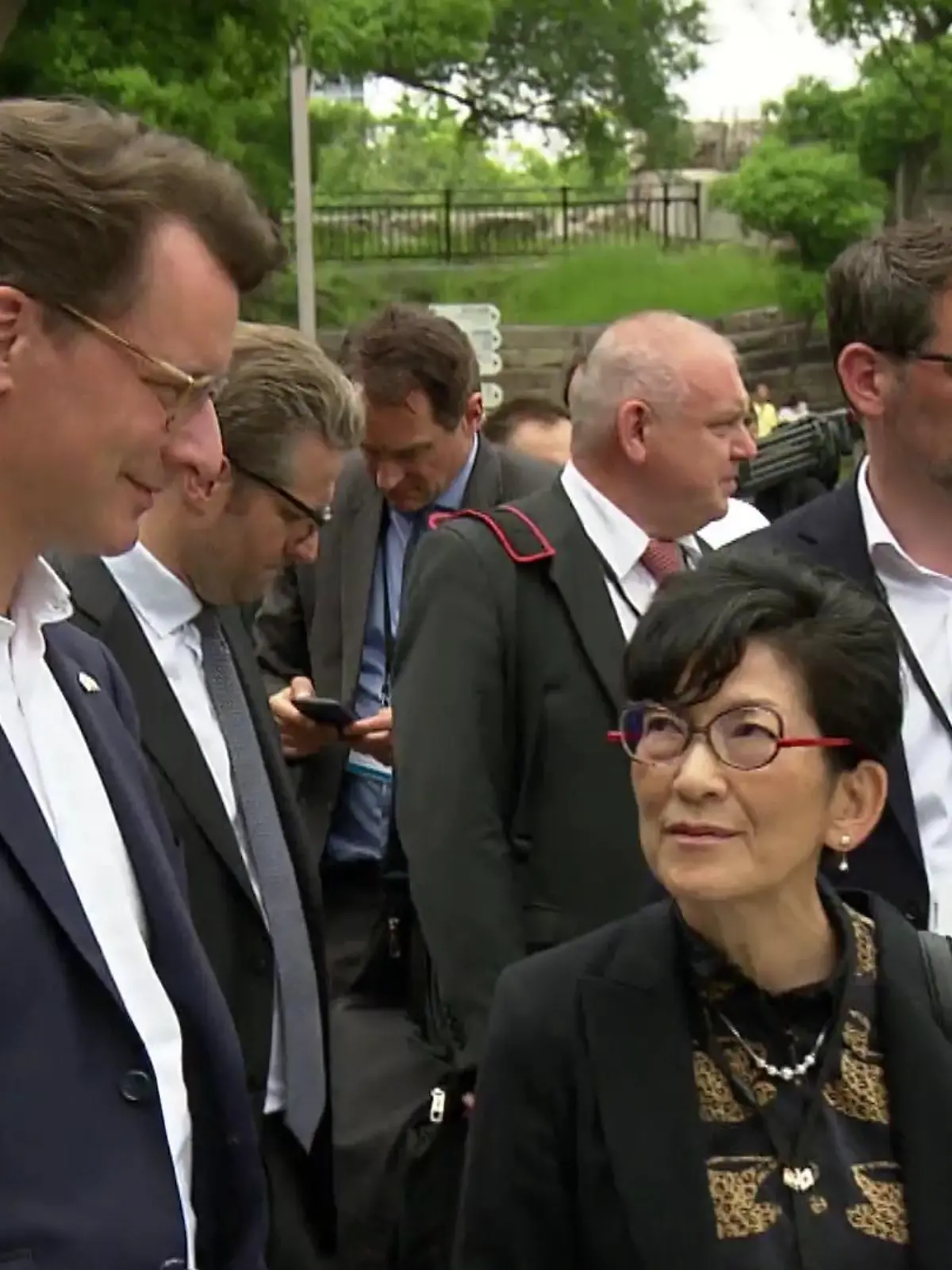 Bald ist der NRW-Ministerpräsident wieder bei uns im Land. Die ganze Woche schon ist er auf Dienstreise in Japan. Und auch am letzten Tag im Land der aufgehenden Sonne standen viele Termine auf dem Programm.