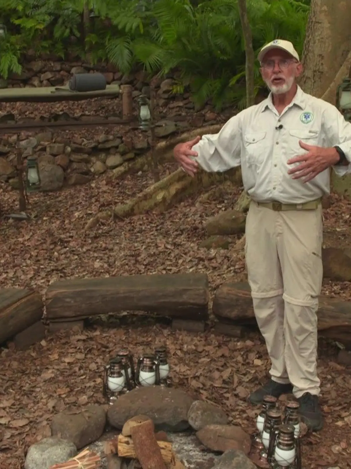 Dr. Bob zeigt uns das neue Dschungelcamp in Südafrika