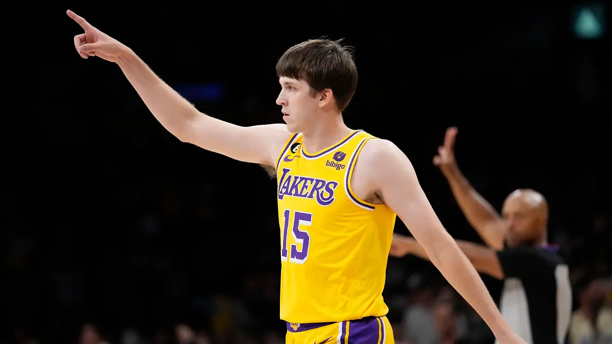 ARCHIV - 22.05.2023, USA, Los Angeles: Basketball: NBA, Play-off-Runde, Western Conference, Conference-Finale, 4. Spieltag, Los Angeles Lakers - Denver Nuggets: Austin Reaves, Guard der Los Angeles Lakers, reagiert. Er könnte bei der WM für die USA auflaufen. (zu dpa: «Bericht: Basketballer Reaves bei WM für USA statt Deutschland») Foto: Ashley Landis/AP/dpa +++ dpa-Bildfunk +++