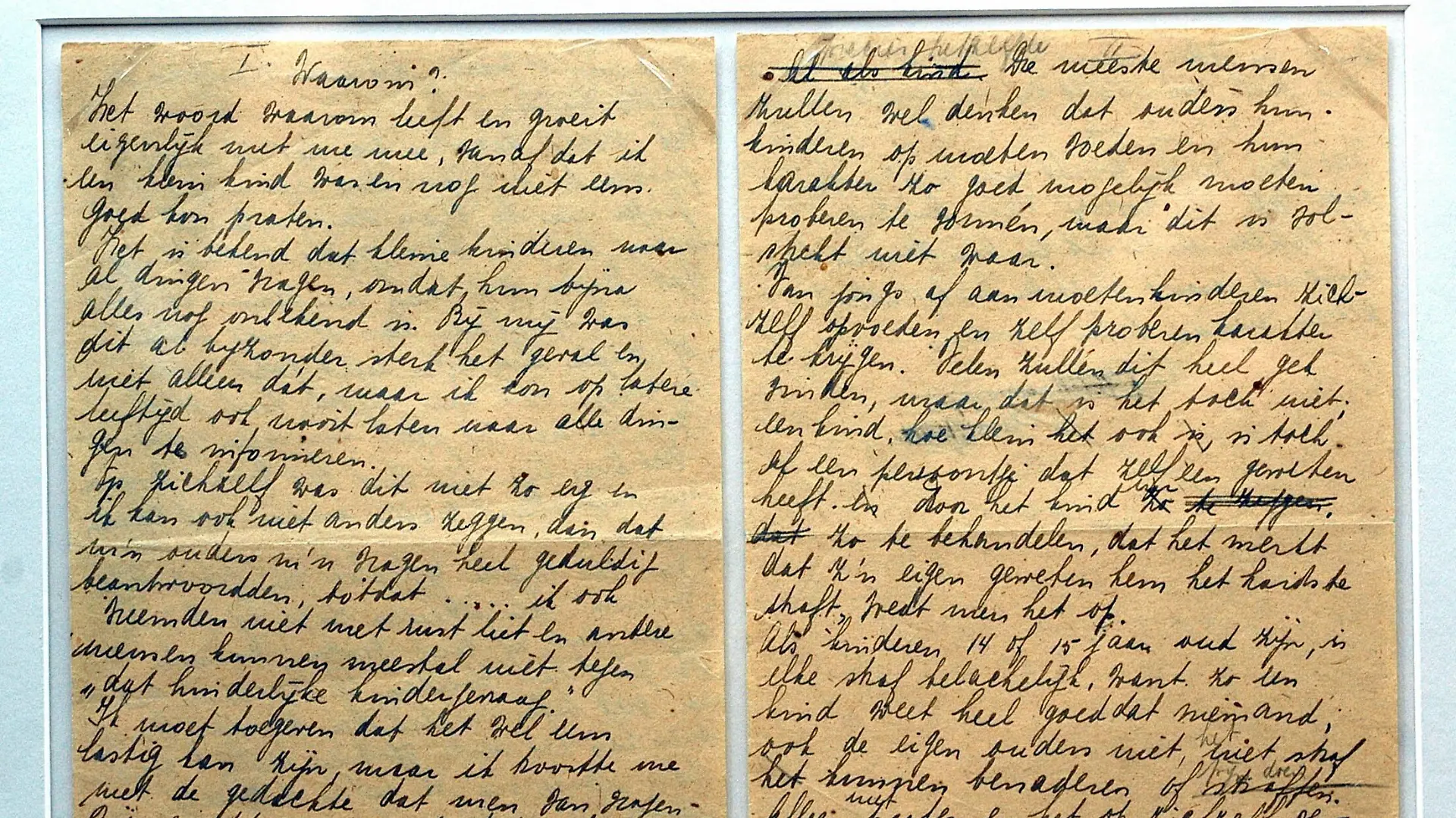 Handschriftliche Originalseite aus dem Tagebuch der Anne Frank - Ausstellungsstück der Ausstellung -Mythen der Nationen - 1945 Arena der Erinnerungen- im Deutschen Historischen Museum in Berlin