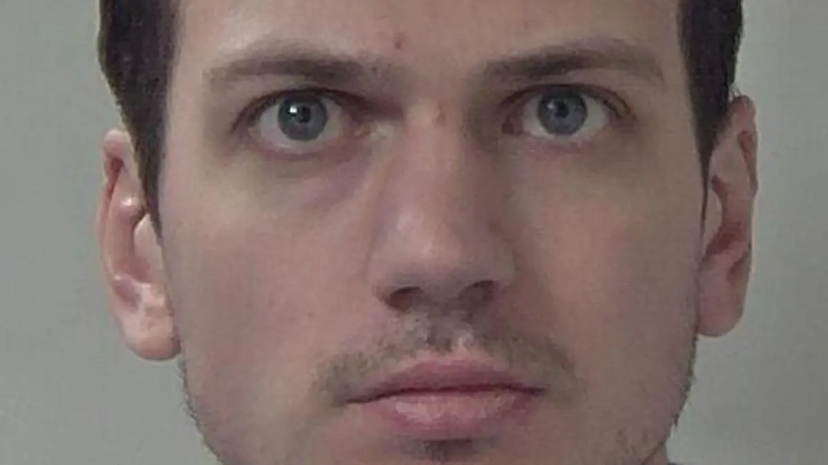 SONDERKONDITIONEN: Satzpreis!
Zu mildes Urteil: Hannah Butler fordert für den Tod ihrer Tochter Jessica Dalgleish eine höhere Haftstrafe  --   **Sent under embargo - no use before 14.00 GMT January 16 2022**
Paul Marsh. See SWNS story SWFTjessica. The mother of a three-year-old who was brutally killed by her stepdad after she refused to eat lunch has slammed his 'incredibly lenient' sentence. Hannah Butler, 29, was left shocked when Paul Marsh, 27 - who was found guilty of manslaughter - was handed an 11 year sentence - of which she says he will 'likely serve just six years'. Residential home carer, Marsh, had beaten little Jessica Dalgleish, while her mum was at work covering a shift he had called in sick for. He became angry after she wouldn't eat a ham sandwich while he was trying to watch football scores on Sky Sports.  

  / action press