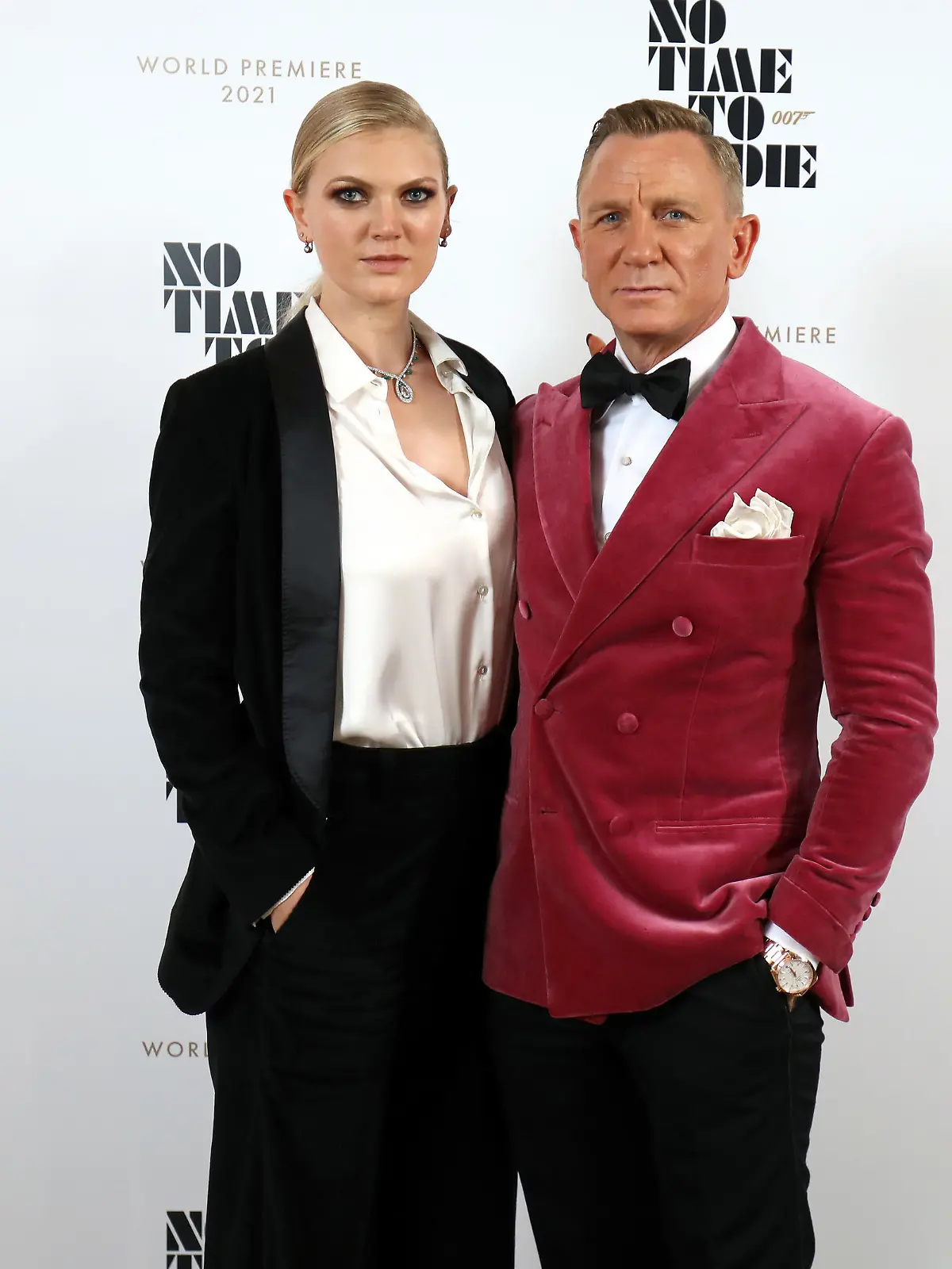 LONDON, ENGLAND - SEPTEMBER 28: (R-L) Daniel Craig and Ella Loudon, wearing Brunello Cuccinelli and Faberge at the World Premiere of "NO TIME TO DIE" at the Royal Albert Hall on September 28, 2021 in London, England. (Photo by Tim P. Whitby/Getty Images for EON Productions, Metro-Goldwyn-Mayer Studios, and Universal Pictures )