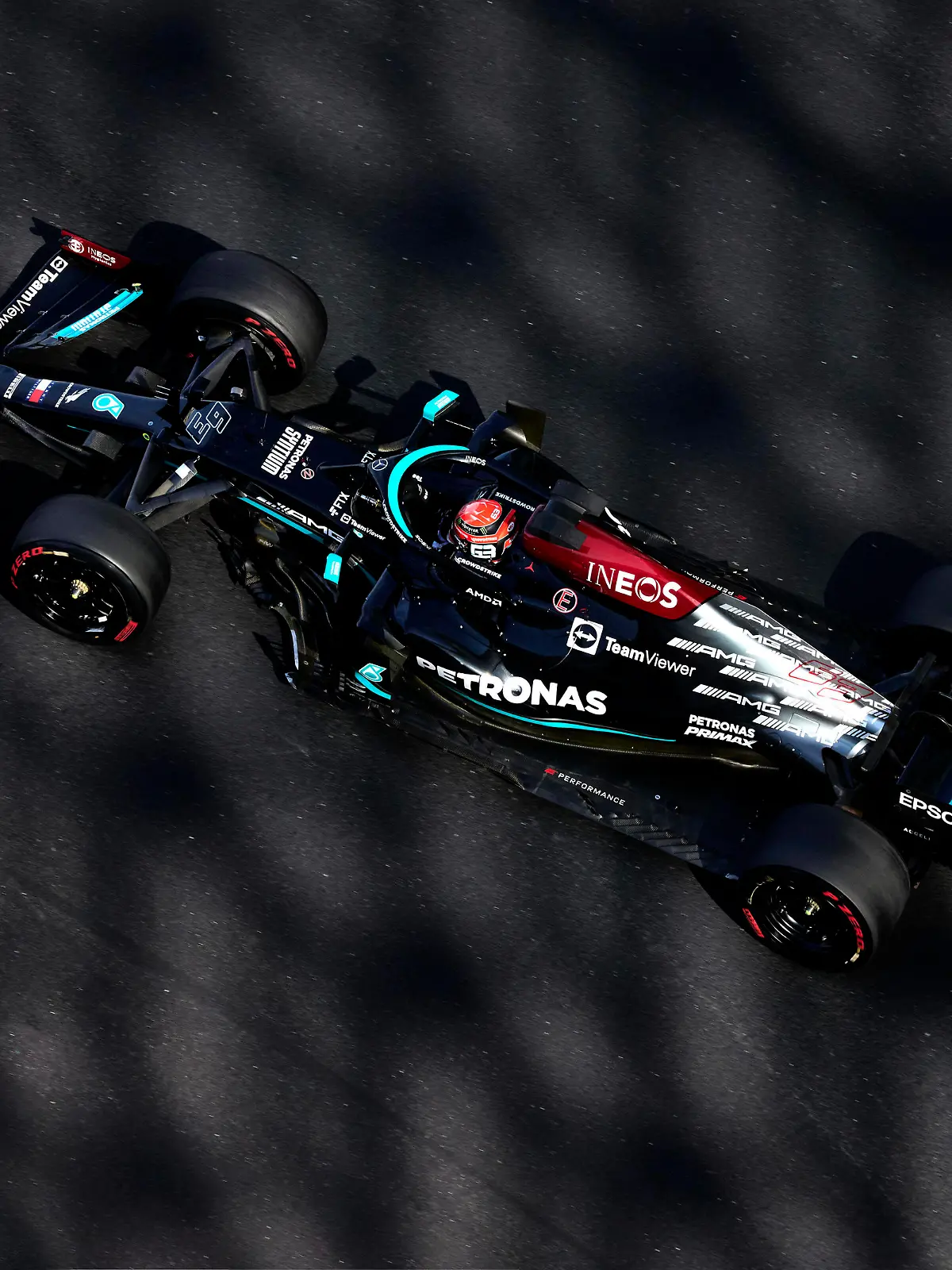 Formula 1 2021: Abu Dhabi November testing YAS MARINA CIRCUIT, UNITED ARAB EMIRATES - DECEMBER 15: George Russell, Mercedes W10 Mule during the Abu Dhabi November testing at Yas Marina Circuit on Wednesday December 15, 2021 in Abu Dhabi, United Arab Emirates. Photo by Steve Etherington / LAT Images Images PUBLICATIONxINxGERxSUIxAUTxHUNxONLY TE2103_083622SNE36389 