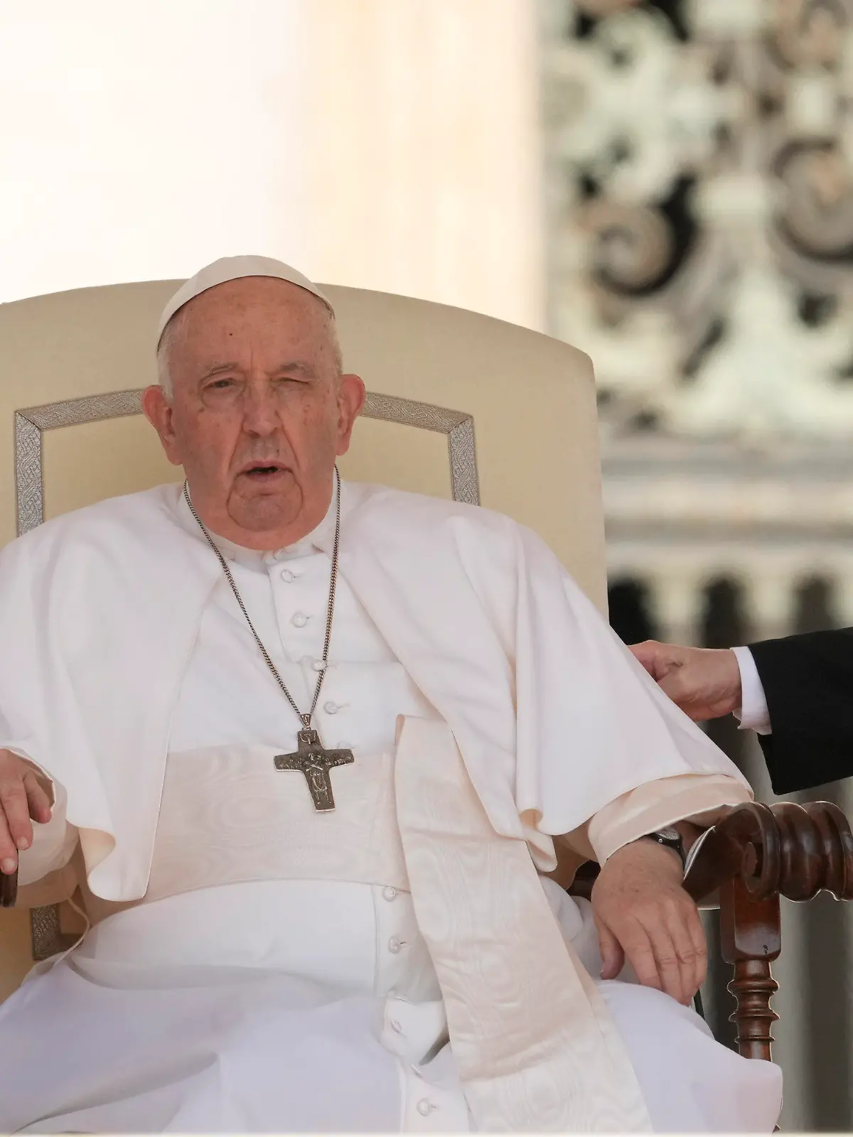 07.06.2023, Vatikan, Vatikanstadt: Papst Franziskus bei seiner wöchentlichen Generalaudienz auf dem Petersplatz. Foto: Andrew Medichini/AP +++ dpa-Bildfunk +++