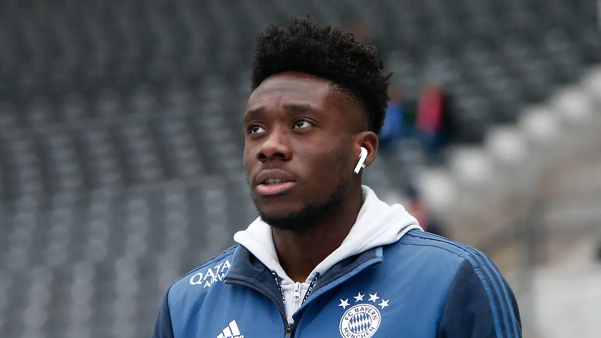  19.01.2020, xtgx, Fussball 1.Bundesliga, Hertha BSC Berlin - FC Bayern Muenchen emspor, v.l. Alphonso Davies Bayern Muenchen, 19 Portrait, Porträt, Einzelbild DFL/DFB REGULATIONS PROHIBIT ANY USE OF PHOTOGRAPHS as IMAGE SEQUENCES and/or QUASI-VIDEO Berlin *** 19 01 2020, xtgx, Soccer 1 Bundesliga, Hertha BSC Berlin FC Bayern Muenchen emspor, f l Alphonso Davies Bayern Muenchen, 19 Portrait, Portrait, Single Picture DFL DFB REGULATIONS PROHIBIT ANY USE OF PHOTOGRAPHS as IMAGE SEQUENCES and or QUASI VIDEO Berlin