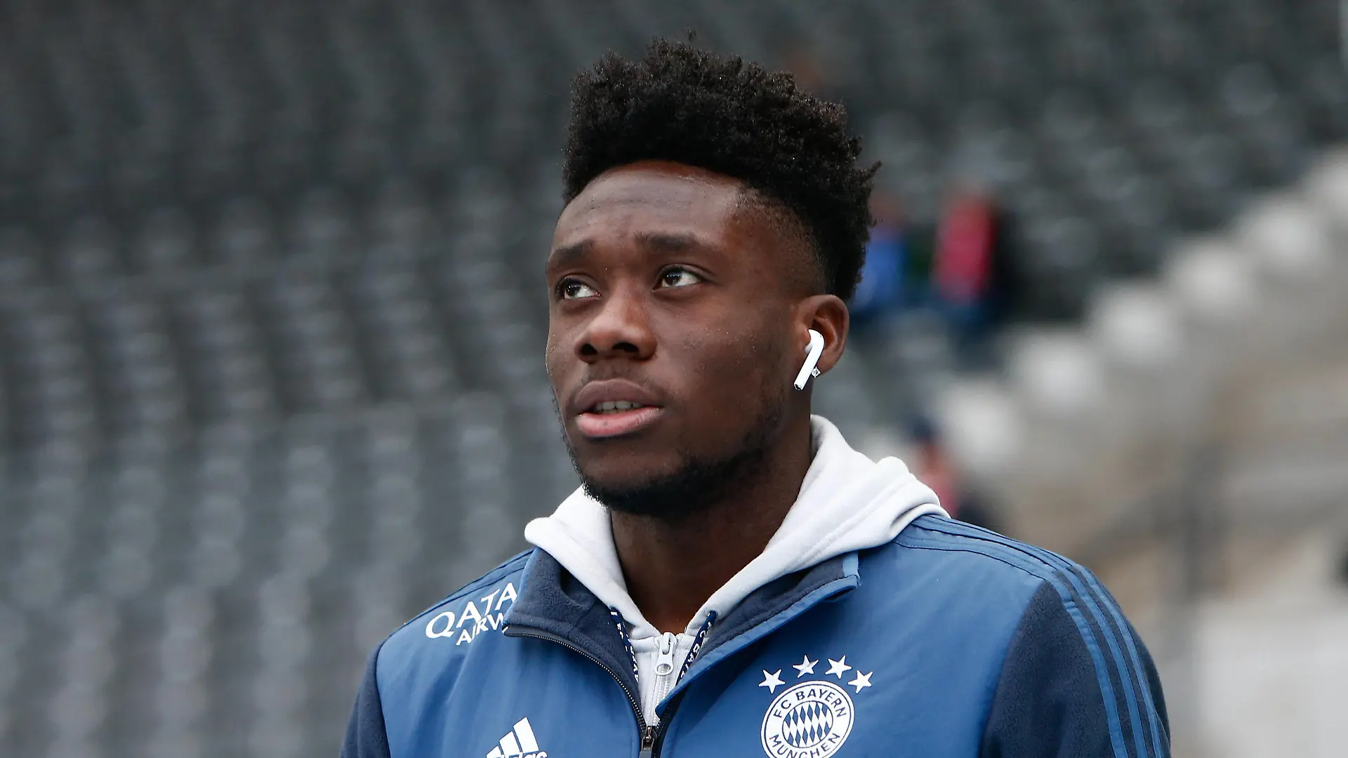  19.01.2020, xtgx, Fussball 1.Bundesliga, Hertha BSC Berlin - FC Bayern Muenchen emspor, v.l. Alphonso Davies Bayern Muenchen, 19 Portrait, Porträt, Einzelbild DFL/DFB REGULATIONS PROHIBIT ANY USE OF PHOTOGRAPHS as IMAGE SEQUENCES and/or QUASI-VIDEO Berlin *** 19 01 2020, xtgx, Soccer 1 Bundesliga, Hertha BSC Berlin FC Bayern Muenchen emspor, f l Alphonso Davies Bayern Muenchen, 19 Portrait, Portrait, Single Picture DFL DFB REGULATIONS PROHIBIT ANY USE OF PHOTOGRAPHS as IMAGE SEQUENCES and or QUASI VIDEO Berlin