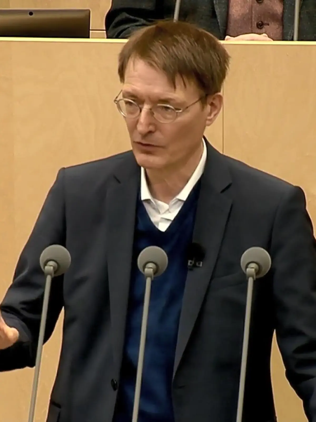Bild zu: "Lauterbach macht Hoffnung"