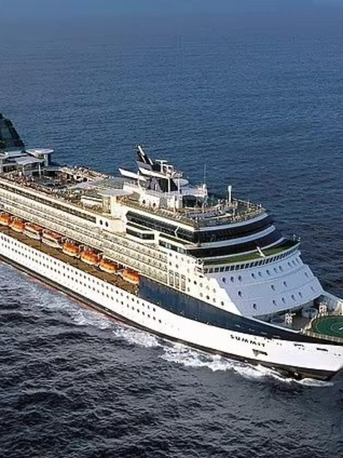 Celebrity Summit auf See
