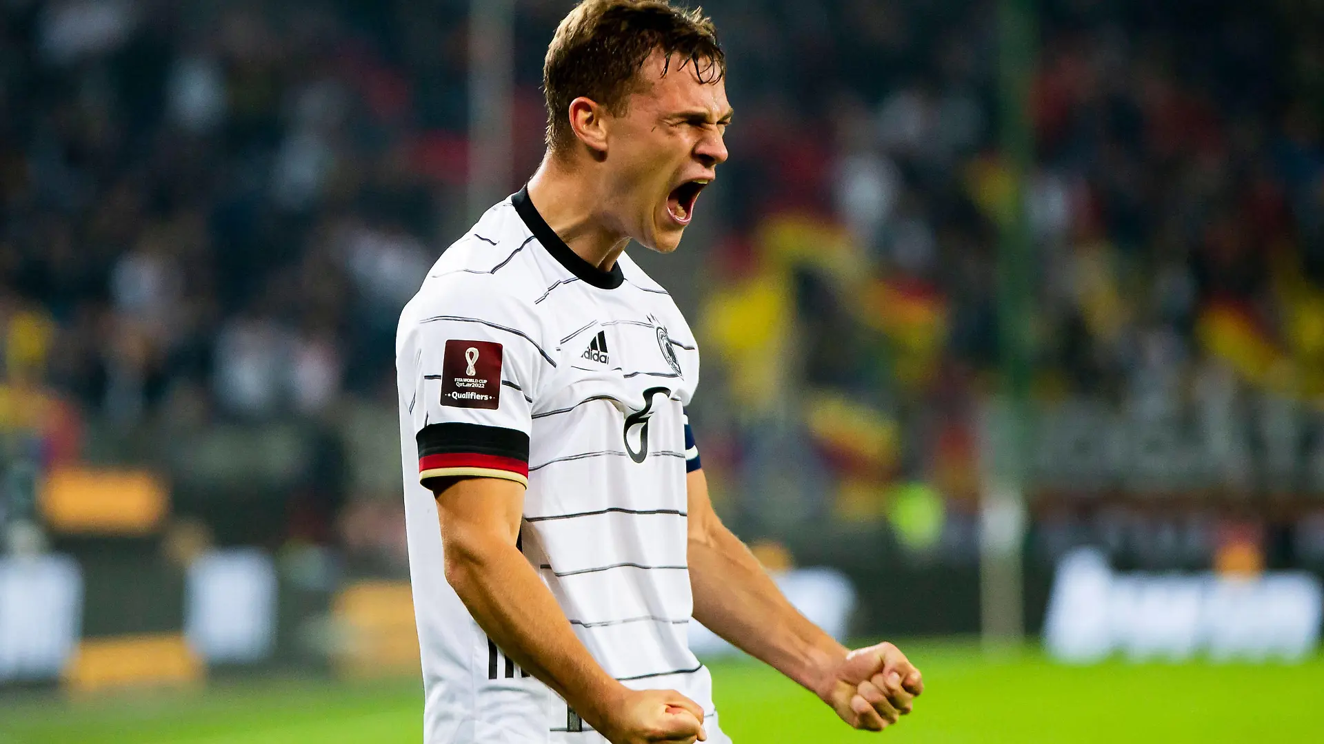  08.10.2021, xfrx, Fussball FIFA WM-Qualifikation 2022, Deutschland - Rumänien emspor, v.l. Joshua Kimmich Deutschland celebrate the goal,Torjubel zum 2:1 DFL/DFB REGULATIONS PROHIBIT ANY USE OF PHOTOGRAPHS as IMAGE SEQUENCES and/or QUASI-VIDEO Hamburg *** 08 10 2021, xfrx, football FIFA World Cup qualifiers 2022, Germany Romania emspor, v l Joshua Kimmich Germany celebrate the goal,goal celebrations to 2 1 DFL DFB REGULATES PROHIBIT ANY USE OF PHOTOGRAPHS as IMAGE SEQUENCES and or QUASI VIDEO Hamburg