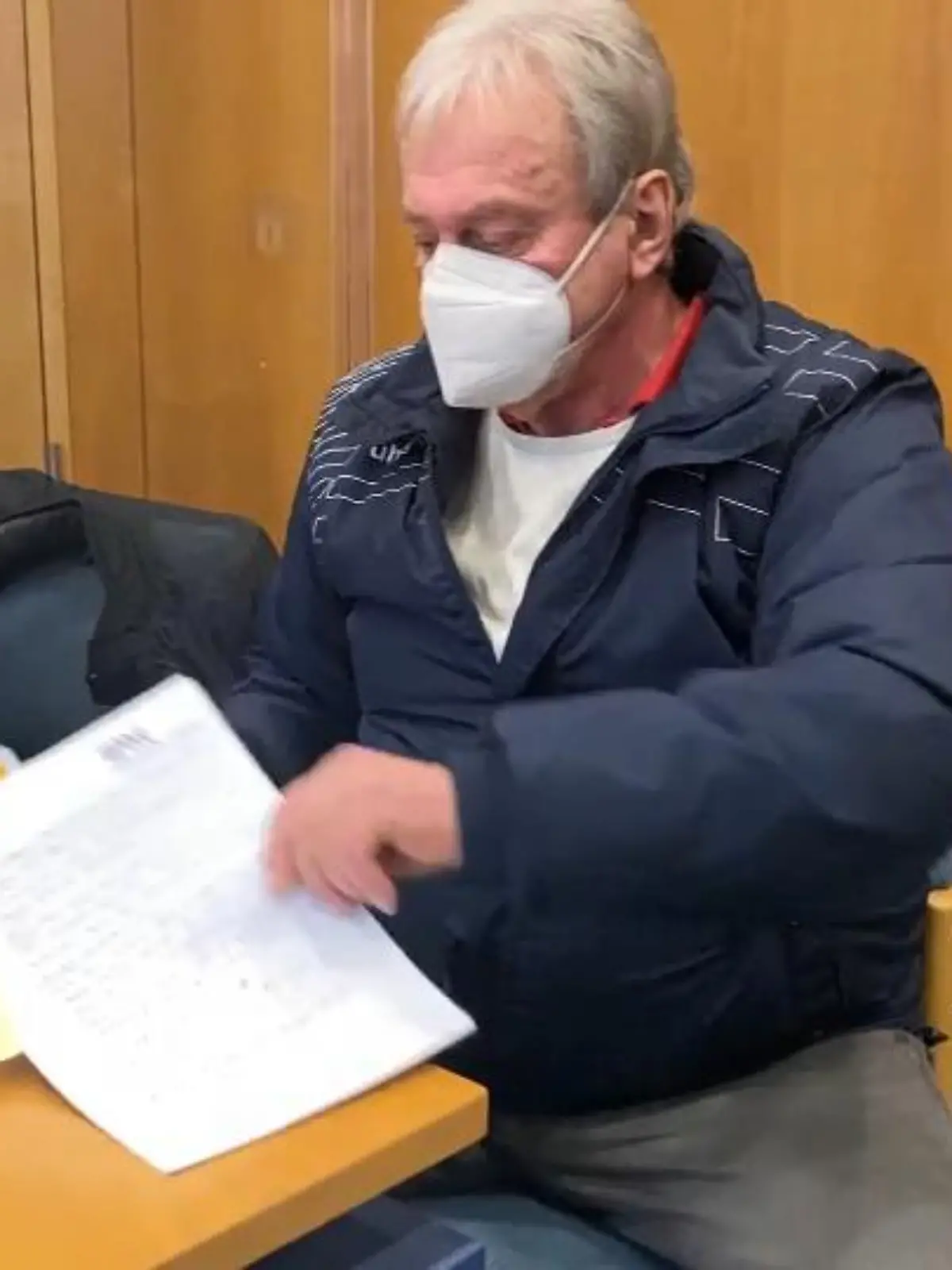 Bild zu: "Ärger wegen Maske"