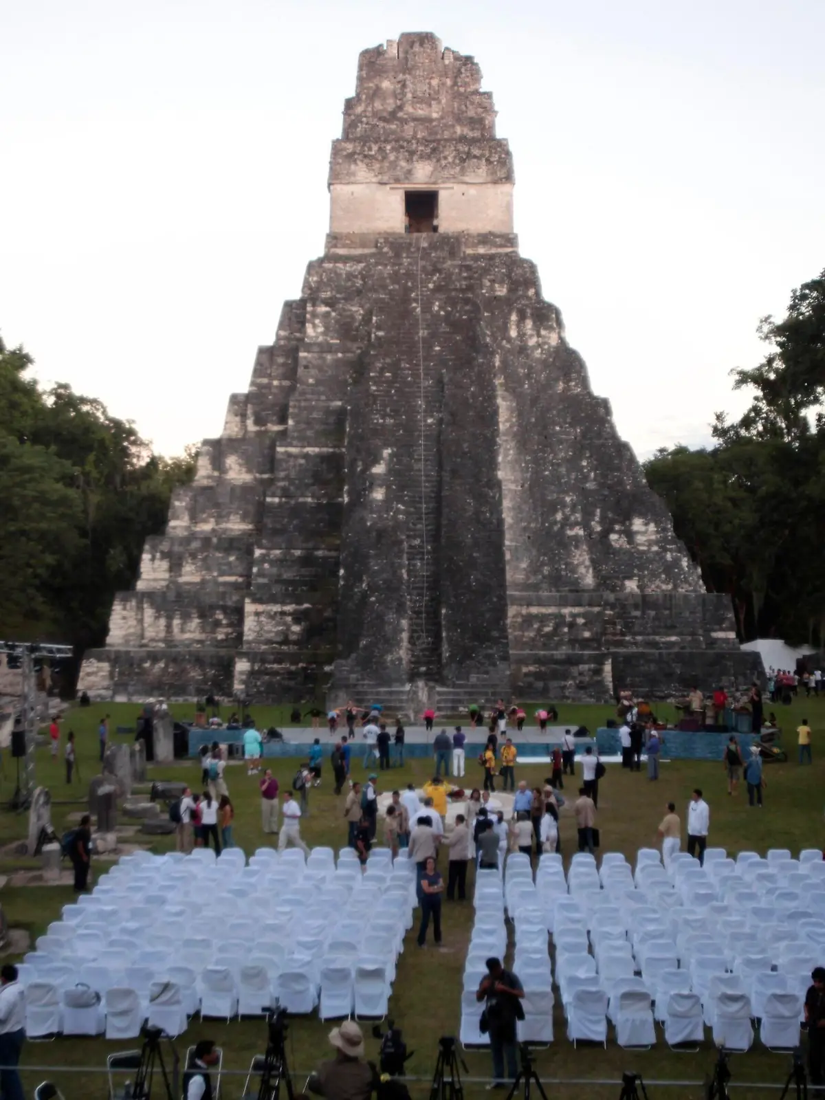 A general view of the Grand Jaguar pyramid a day before the Oxlajuj Baktun celebration at the Tikal Mayan ruins in Peten December 20, 2012. This week, at sunrise on Friday, December 21, an era closes in the Maya Long Count calendar, an event that has been likened by different groups to the end of days, the start of a new, more spiritual age or a good reason to hang out at old Maya temples across Mexico and Central America. REUTERS/William Gularte    (GUATEMALA - Tags: SOCIETY ANNIVERSARY RELIGION TRAVEL)