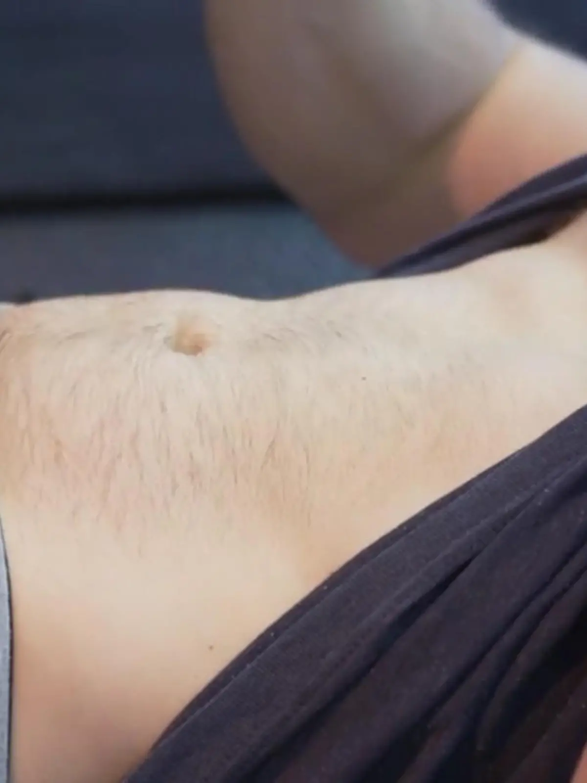 Ein Sixpack in nur sechs Wochen - ist das wirklich möglich? Das soll ein Selbstversuch zeigen: Sechs Wochen lang hartes Training und eiserne Disziplin bei der Ernährung. Kann man sich in dieser kurzen Zeit ein Sixpack antrainieren? Und was muss man auf dem Weg zur Bikini-Figur beachten - beim Sport und bei der Ernährung?