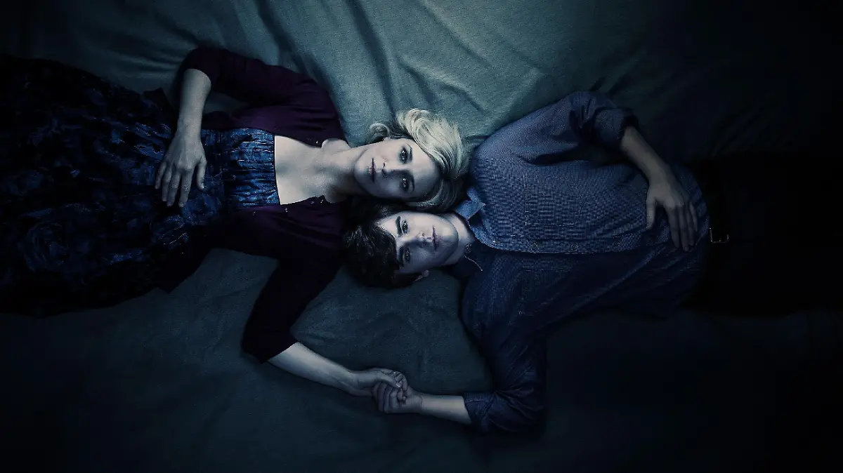 Norma Bates (Vera Farmiga), Norman Bates (Freddie Highmore)