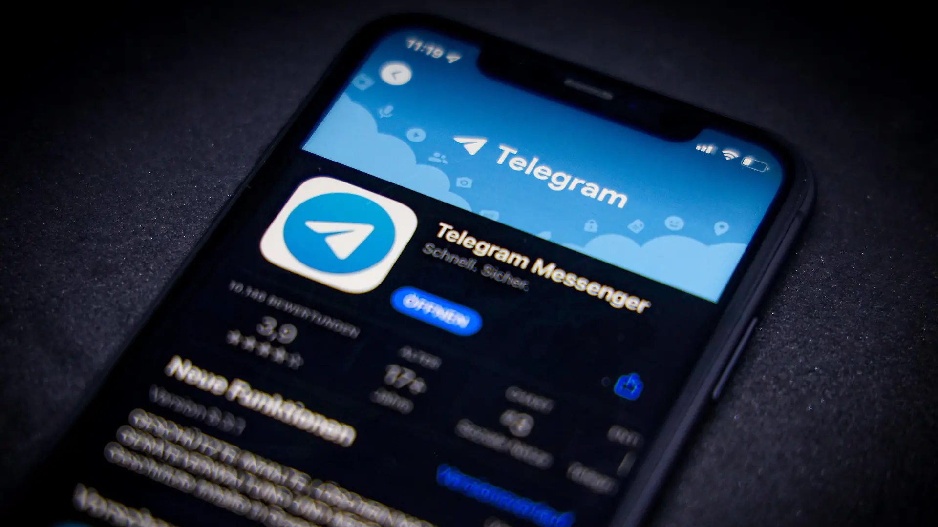 29.12.2021: Apple App Store auf einem iPhone. Top-Charts 2021 Gratis Apps - Telegramm Messenger *** 29 12 2021 Apple App Store on an iPhone Top Charts 2021 Free Apps Telegram Messenger