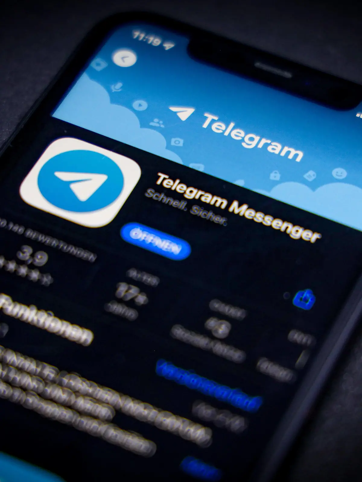  29.12.2021: Apple App Store auf einem iPhone. Top-Charts 2021 Gratis Apps - Telegramm Messenger *** 29 12 2021 Apple App Store on an iPhone Top Charts 2021 Free Apps Telegram Messenger