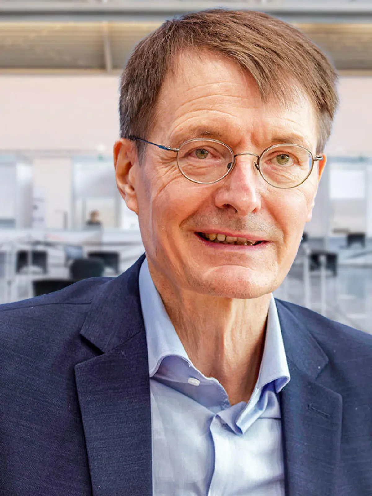 Lauterbach: Impfzentren bleiben bis Ende 2022 geöffnet