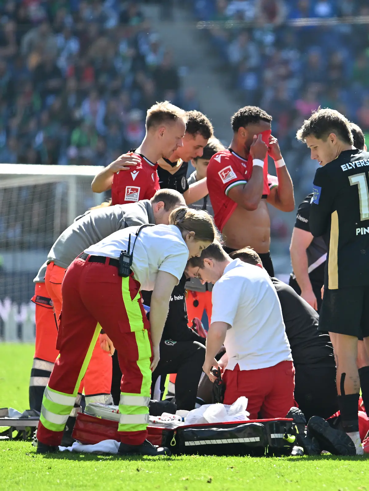 Jessic Ngankam behandelt