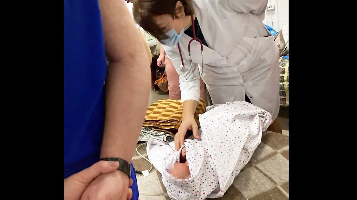 Bei -20 Grad wurde in Sibirien ein Baby im Schnee ausgesetzt.