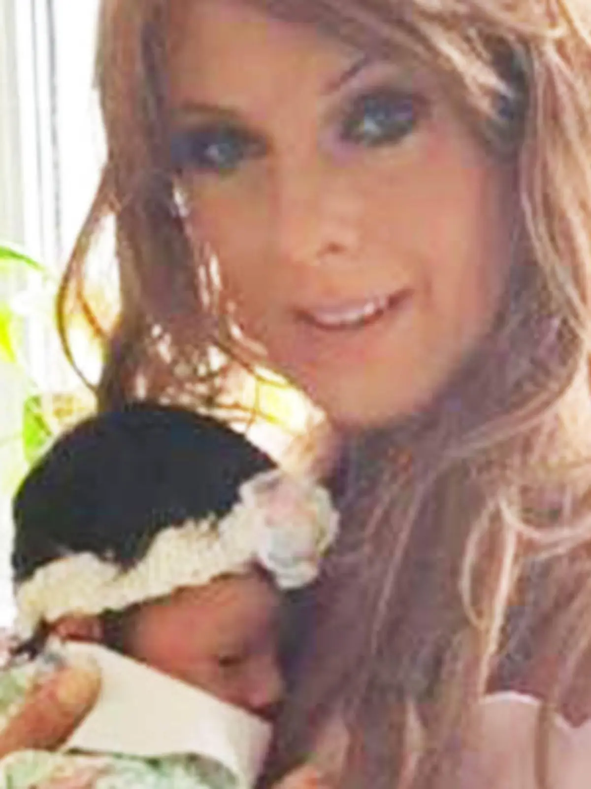 Baby Amina plötzlich leblos im Auto