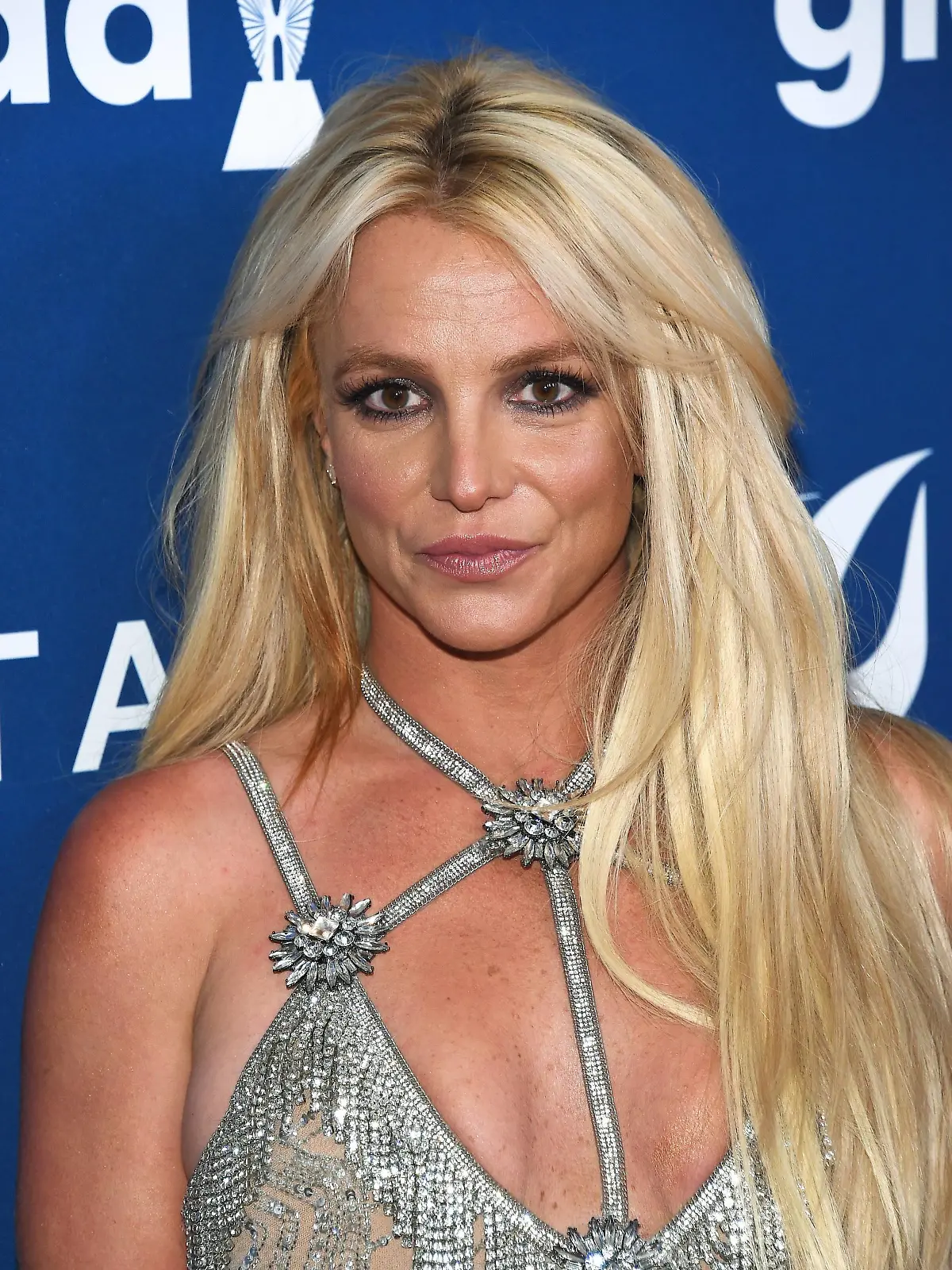  Britney Spears arriving at the 29th Annual GLAAD Media Awards in Beverly Hills, California - April 12, 2018 - GLAAD Media Awards 2018, Beverly Hills California United States Beverly Hilton Hotel PUBLICATIONxINxGERxSUIxAUTxONLY Copyright: xOxConnorx h_00504102