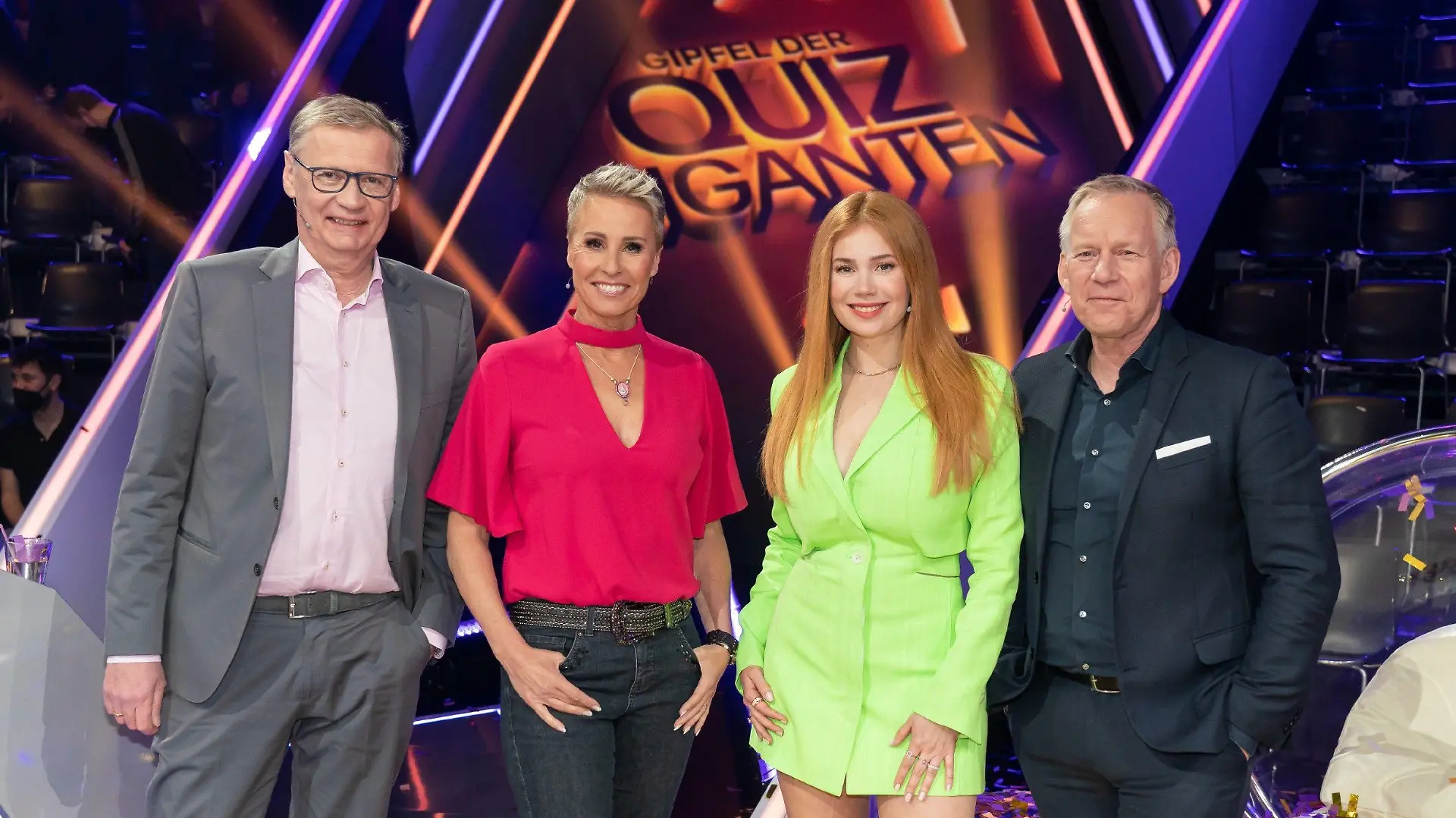 Günther Jauch (l.), Sonja Zietlow (2.v.l.), Moderatorin Palina Rojinski und Johannes B. Kerner.

Die Verwendung des sendungsbezogenen Materials ist nur mit dem Hinweis und Verlinkung auf RTL+ gestattet.