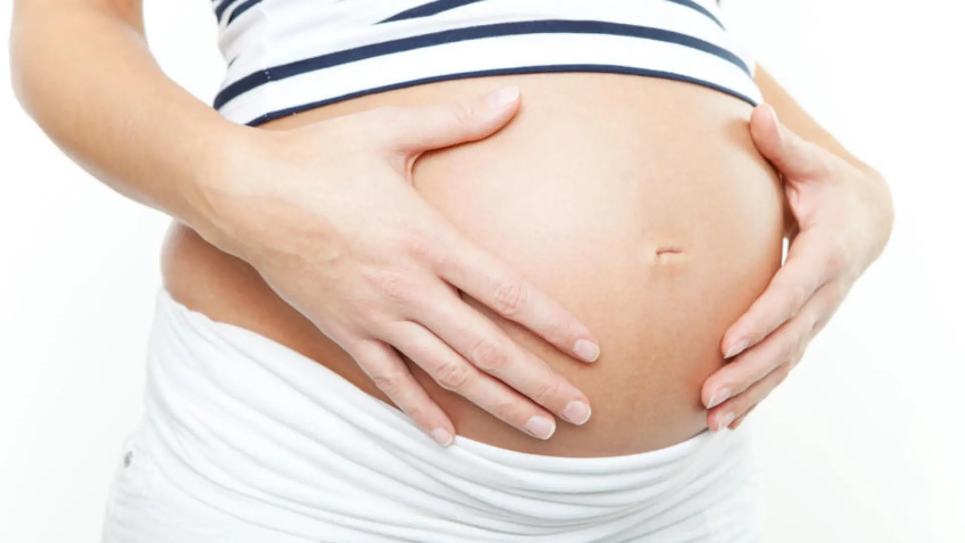 frau schwanger babybauch baby Fotolia 39680351 S.jpg