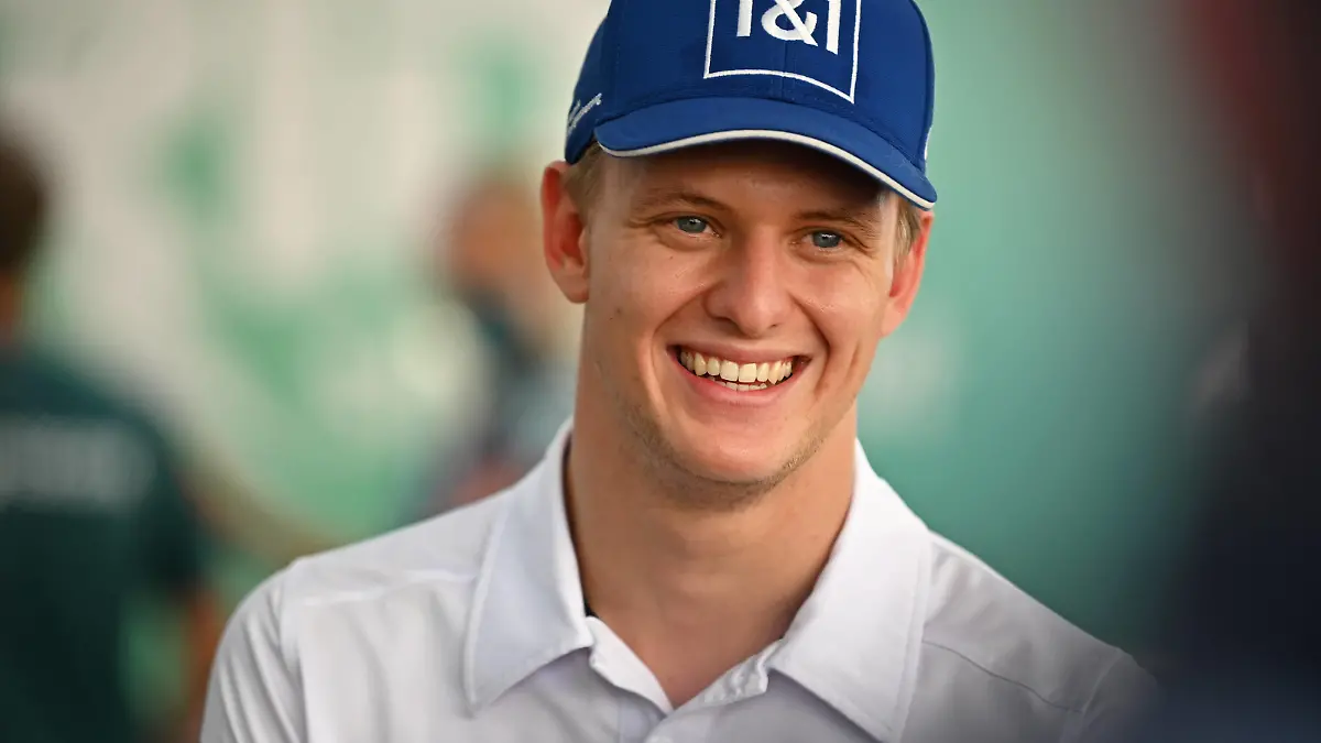 09.12.2021, xekx, Formel 1 FIA, Großer Preis von Abu Dhabi 2021 emspor, Mick Schumacher Haas F1, 47 DFL/DFB REGULATIONS PROHIBIT ANY USE OF PHOTOGRAPHS as IMAGE SEQUENCES and/or QUASI-VIDEO Abu Dhabi *** 09 12 2021, xekx, Formula 1 FIA, Abu Dhabi Grand Prix 2021 emspor, Mick Schumacher Haas F1, 47 DFL DFB REGULATES PROHIBIT ANY USE OF PHOTOGRAPHS as IMAGE SEQUENCES and or QUASI VIDEO Abu Dhabi eel-fotografie/Eberhard Krieger