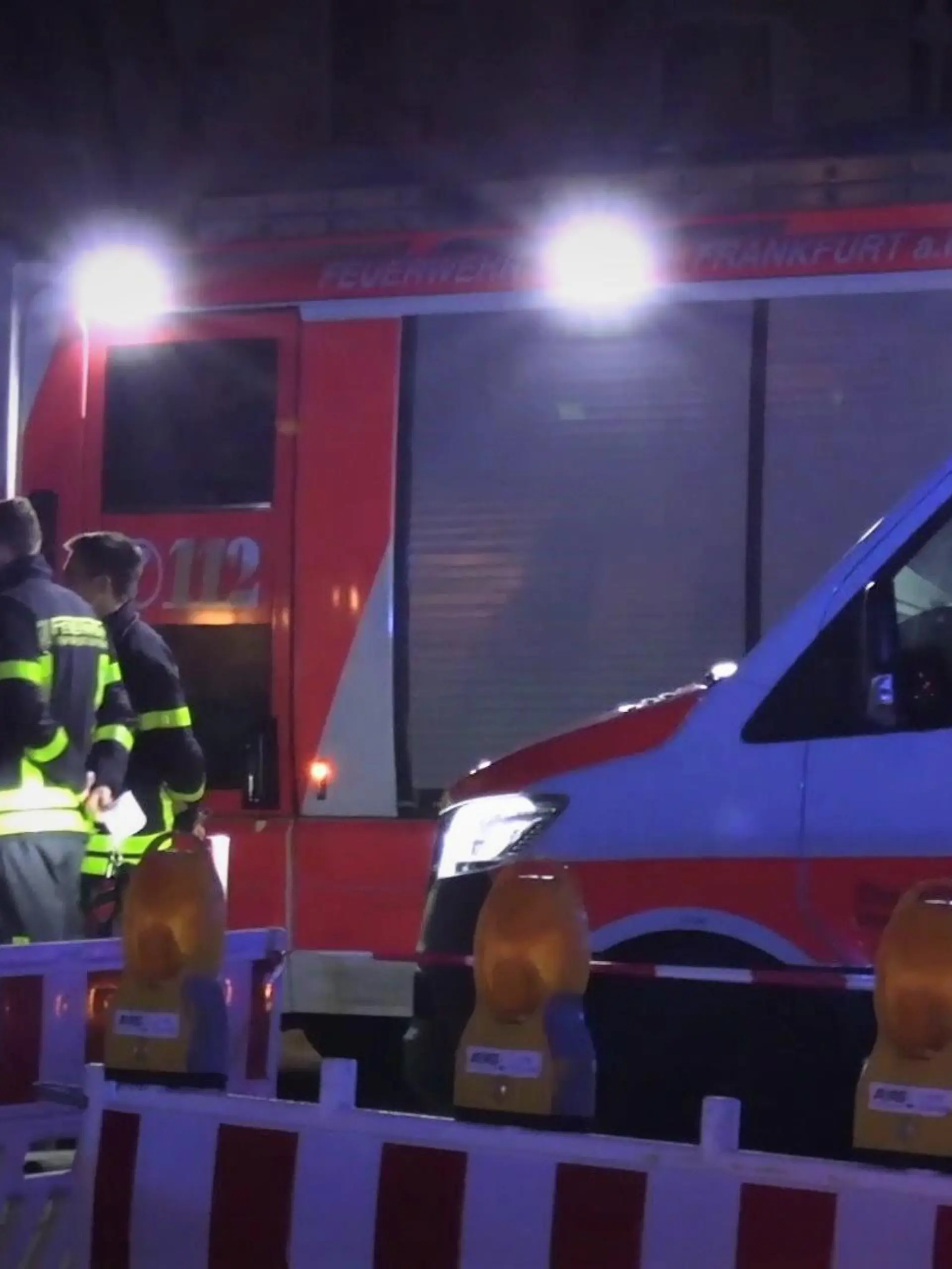 Einsatz in Frankfurt-Sossenheim: Die Rettungskräfte wurden in das zwölfte Geschoss des Weohnhauses gerufen.