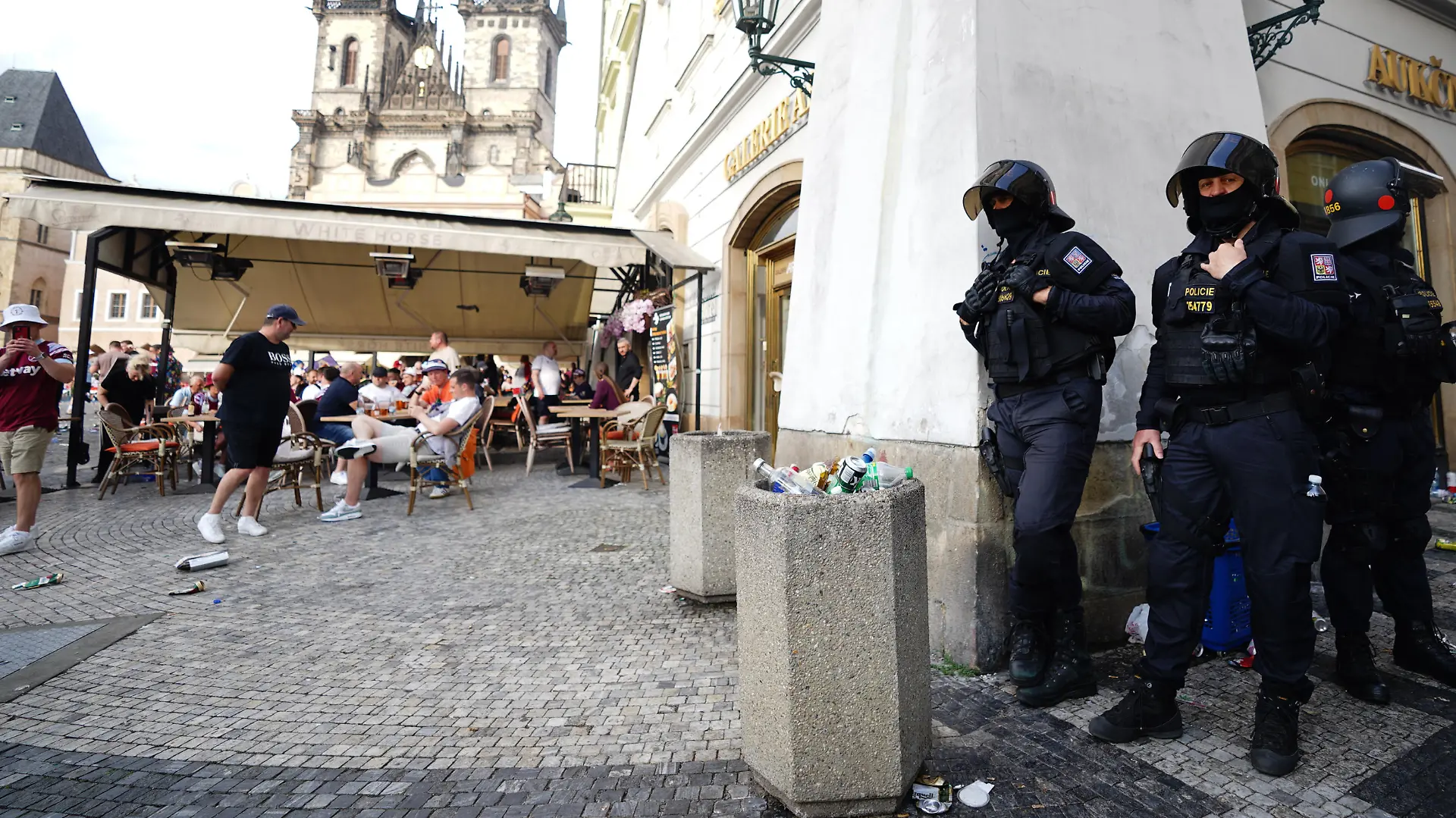 West Ham United v Fiorentina - UEFA Europa Conference League Final - Fortuna Arena. Police in Staromestske Namesti, Prague, ahead of the UEFA Europa Conference League Final at the Fortuna Arena, Prague. Picture date: Wednesday June 7, 2023. See PA story SPORT WestHam. Photo credit should read: James Manning/PA Wire URN:72522488