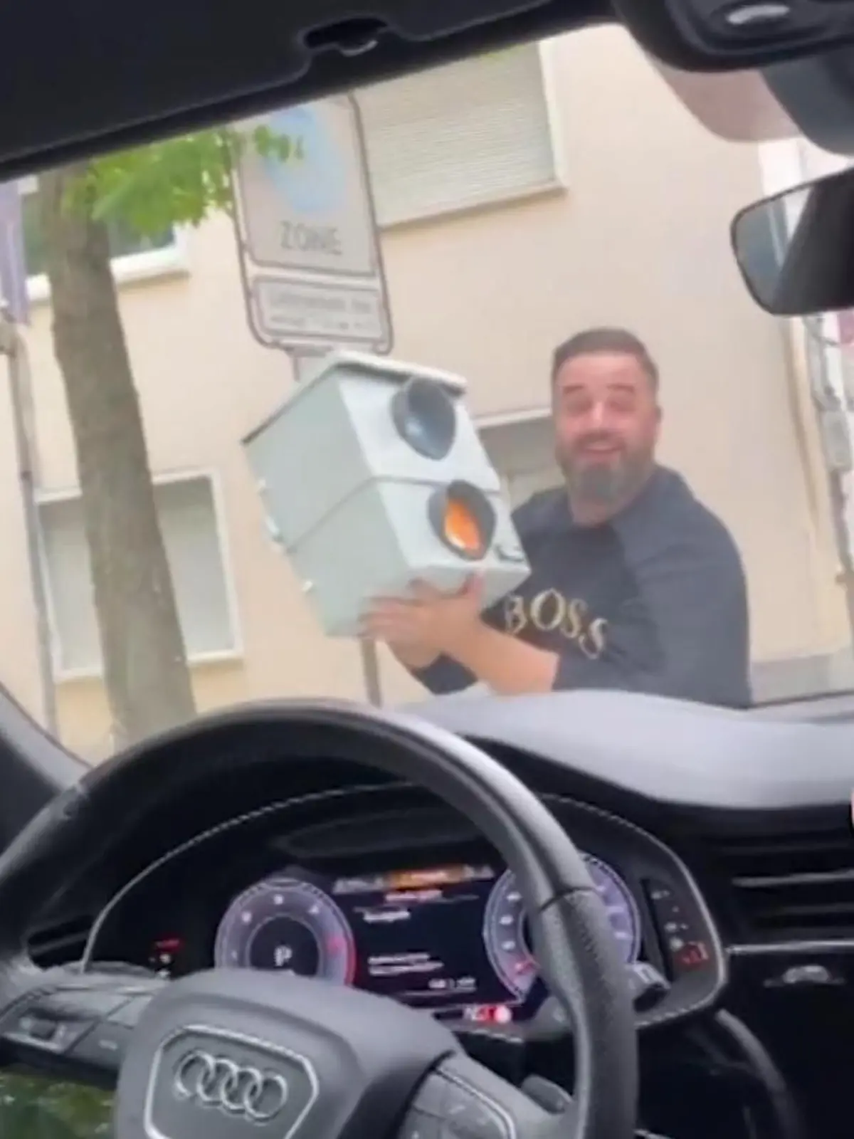Bild zu: "Konditor backt Fake-Blitzer"