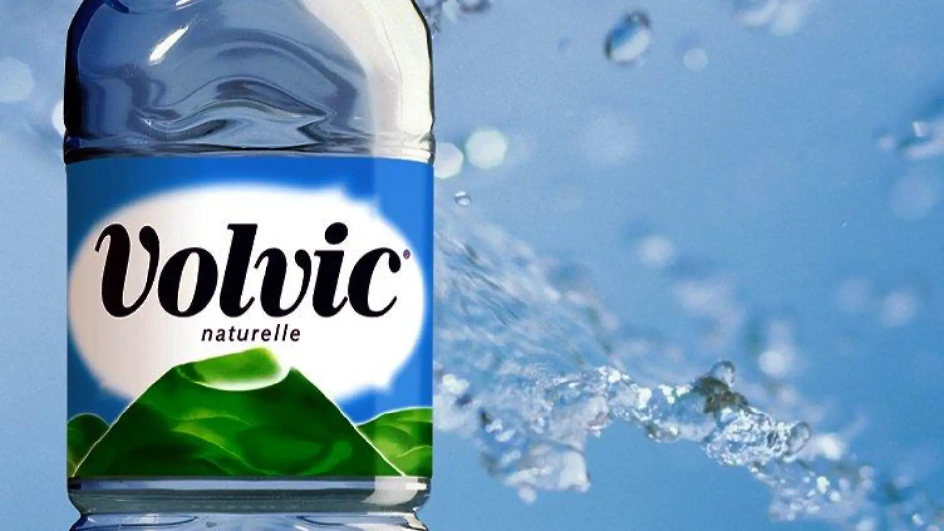 Wer viel Sport treibt, braucht ausreichend Flüssigkeit und das nicht erst, wenn der Durst da ist, sondern vor, während und nach dem Sport. Ein geeignetes Getränk beim Sport ist das natürliche, stille Mineralwasser "Volvic naturelle" aus der Auvergne im Herzen von Frankreich.Weiterer Text über ots und www.presseportal.de - Die Verwendung dieses Bildes ist für redaktionelle Zwecke honorarfrei. Abdruck bitte unter Quellenangabe: "obs/Volvic (Danone waters Deutschland)" . +++ +++